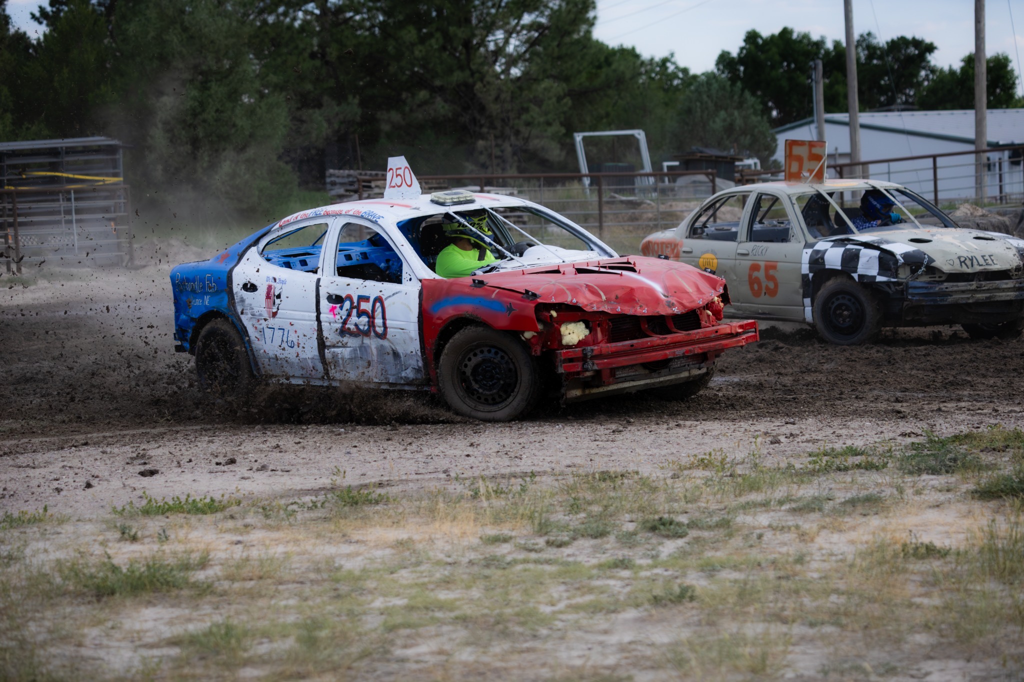 Demolition derby action